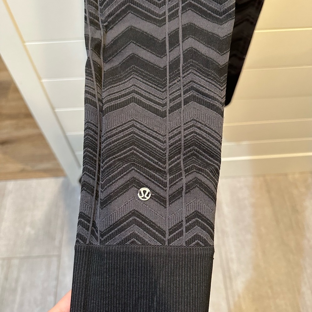 Lululemon Ribbed Tight size 4 - Picture 3 of 5